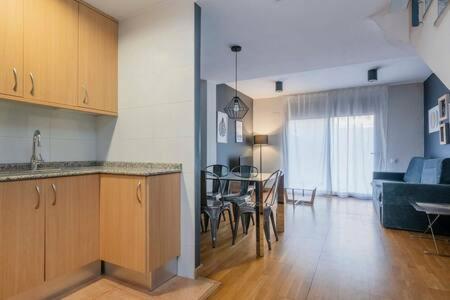 Appartement Bright And Modern Duplex With Terrace In Eixample District P2 *
